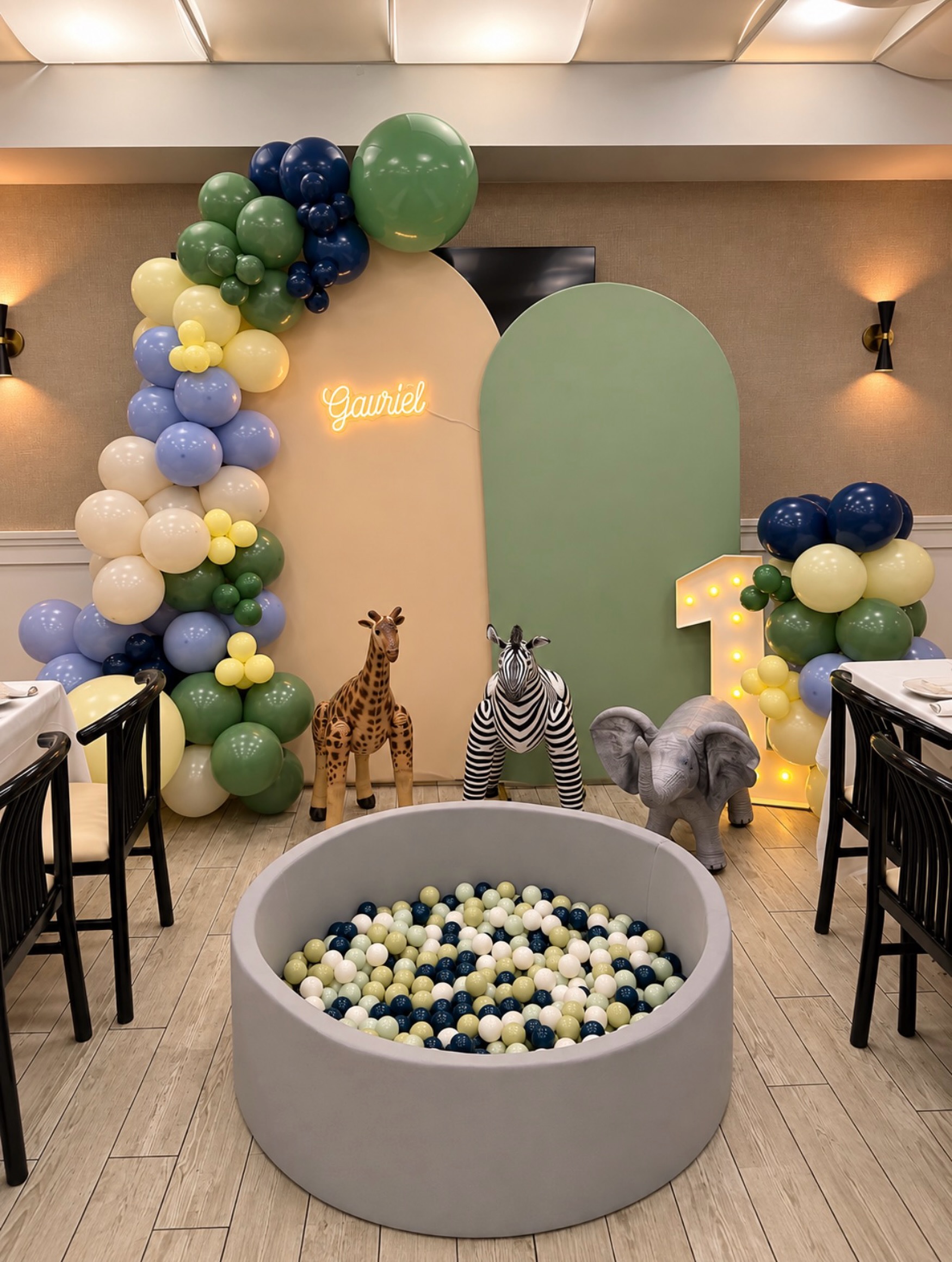 Safari first birthday backdrop